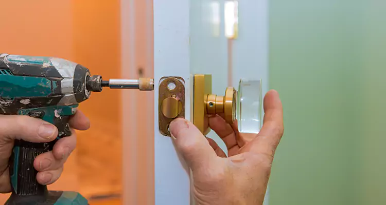 Broken Door Knob Fix in DeLand, FL