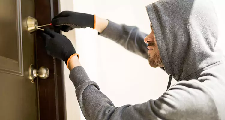 Emergency Motel Lock Repairs—Available 24/7 in DeLand, FL